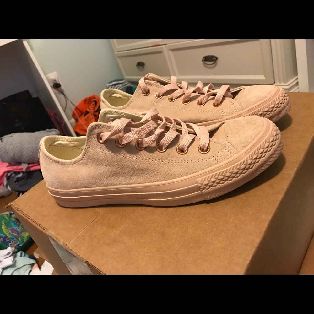 Pink/rose gold Converse never warn